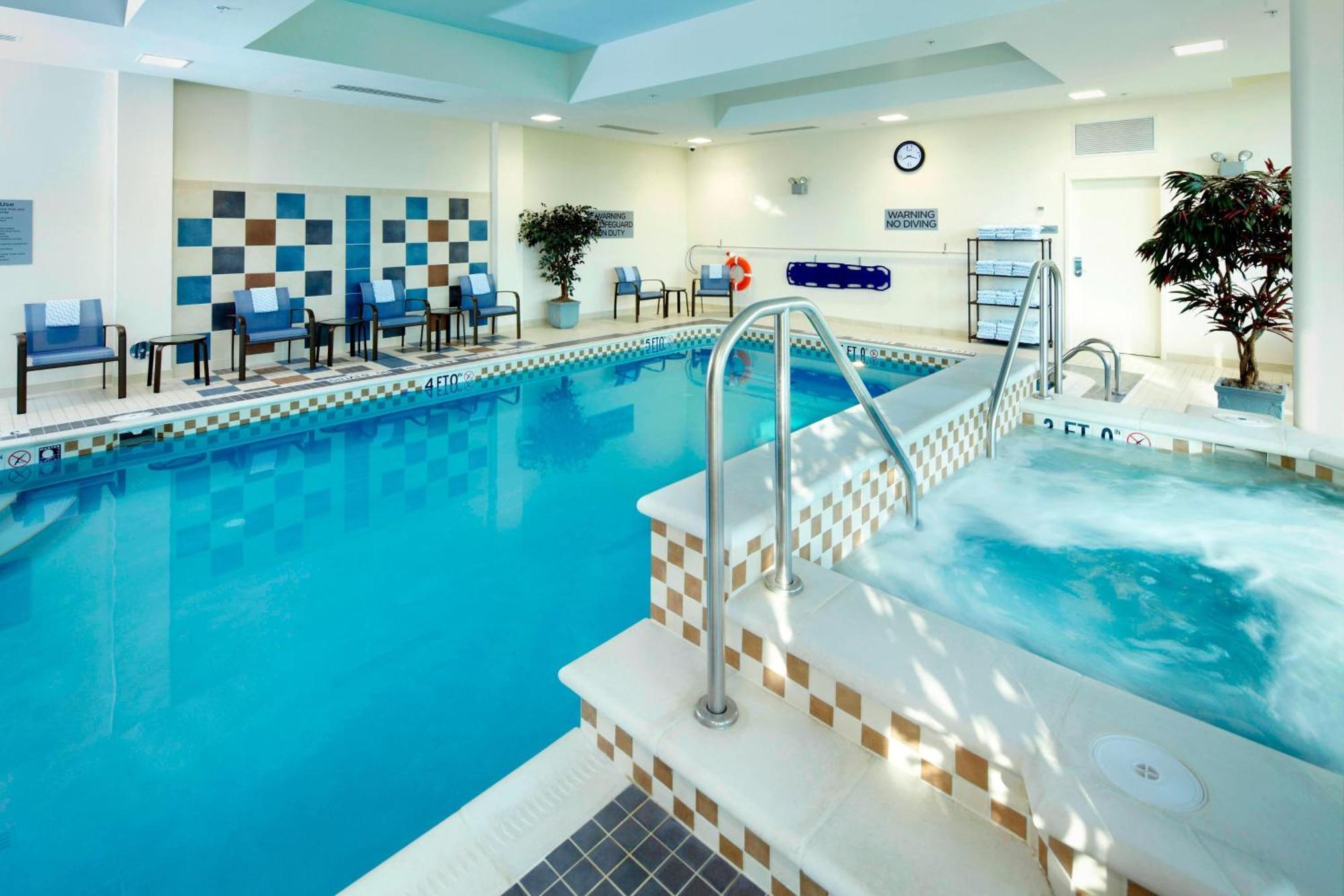 Courtyard By Marriott Pittsburgh Washington Meadow Lands Hotel Bagian luar foto